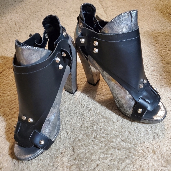 chunky open toe heels - Picture 2 of 9